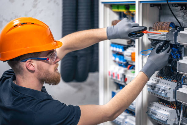 Best Local Electrician Companies  in Toledo, IL